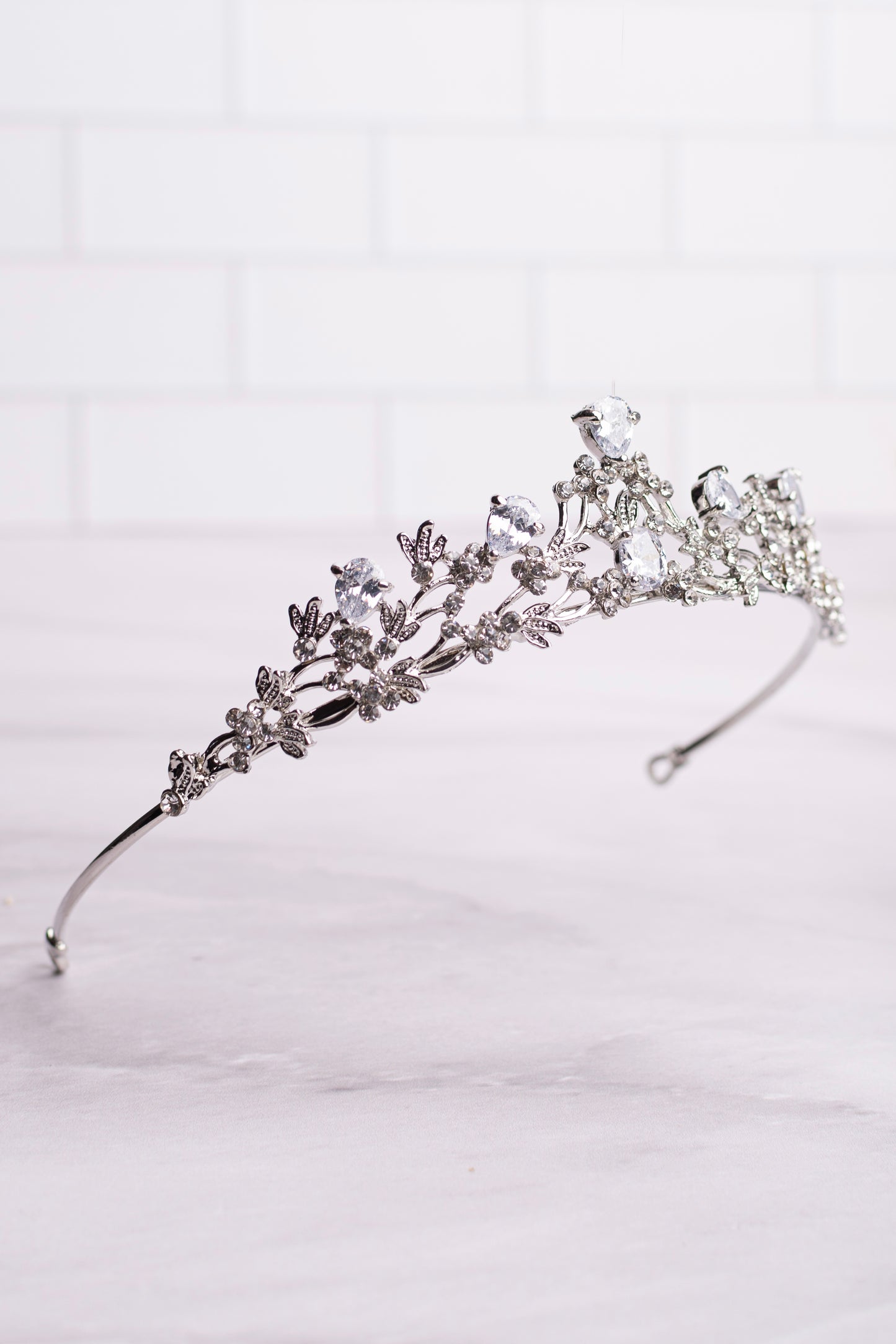 TIARA CRN015