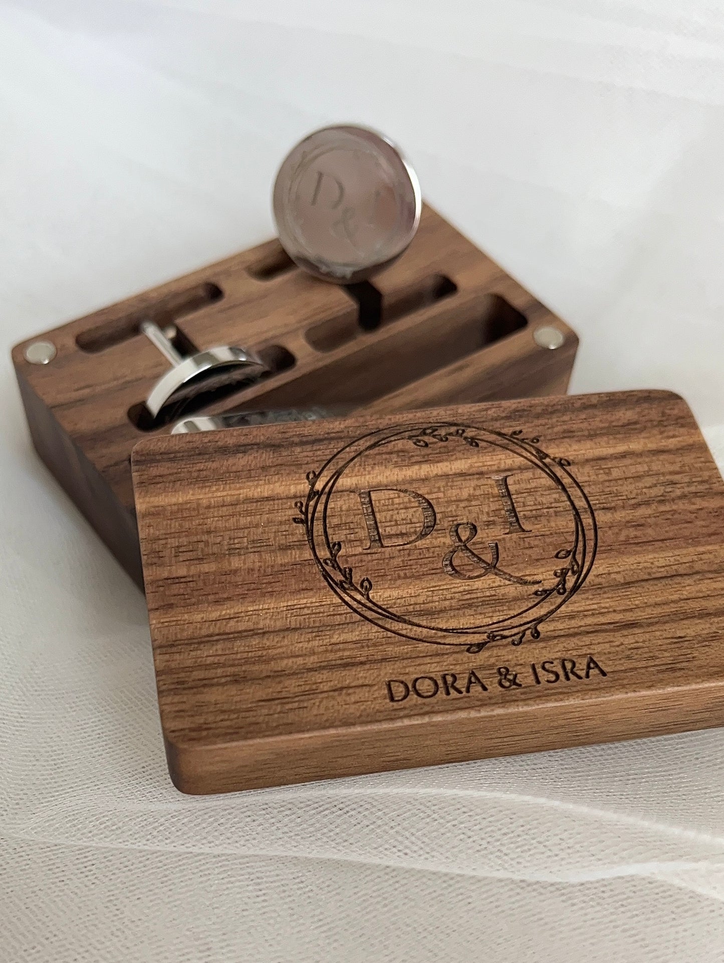 CAJA DE MADERA PERSONALIZADA: CM003