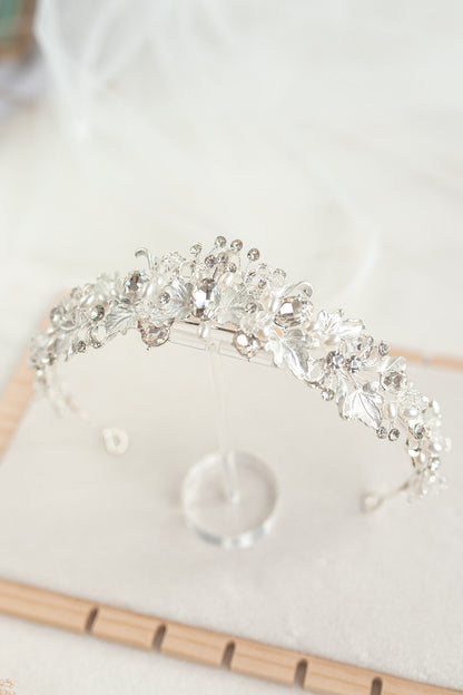 TIARA CRN005